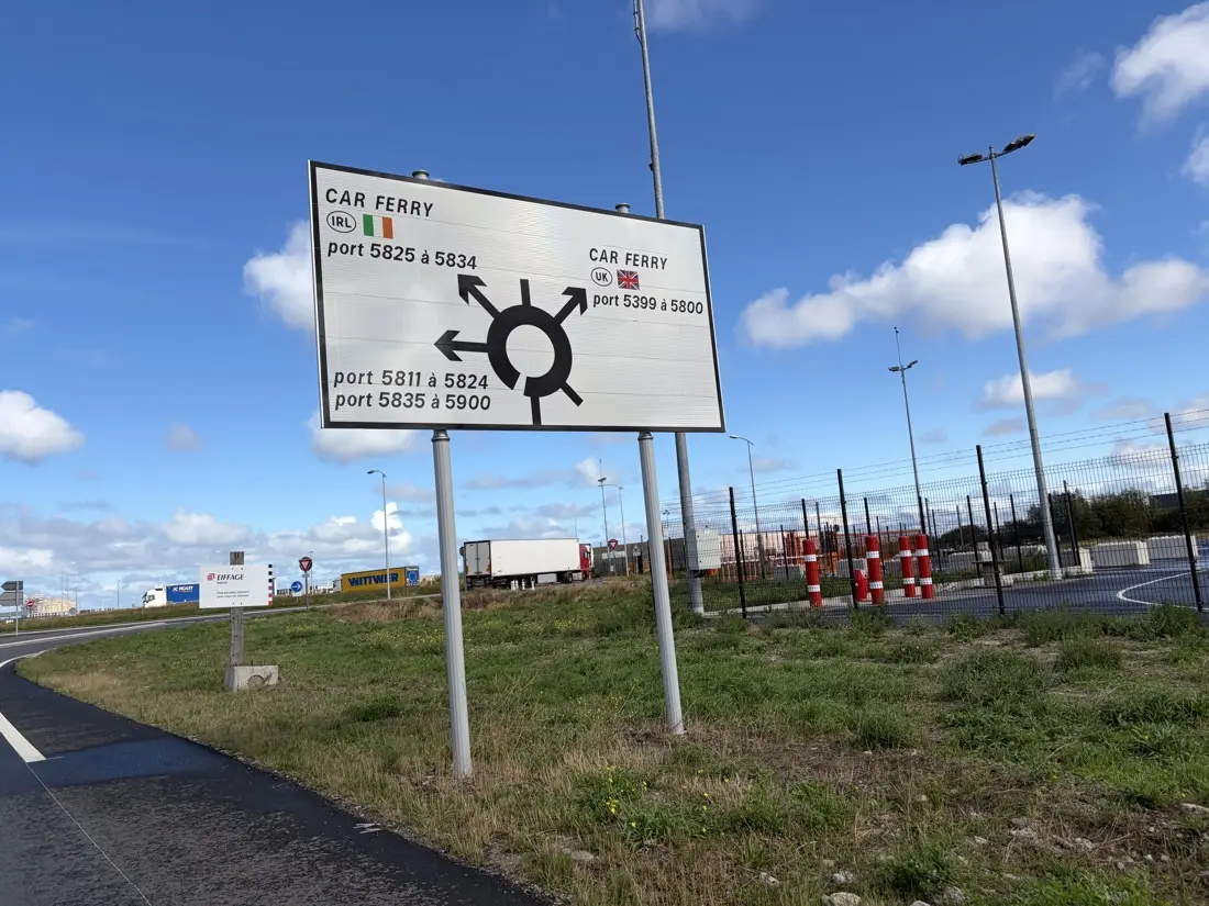 Car ferry sign on the approach road to the Loon-Plage terminal